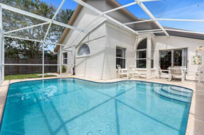 2974 Viscount Villa 3bed with Pool